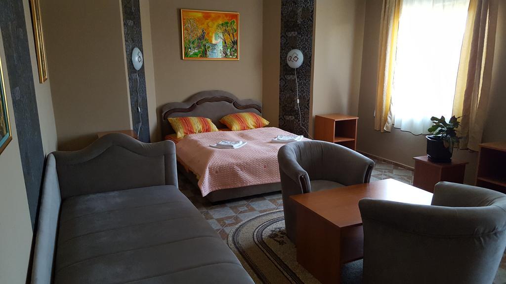 Vinski Dvor Palić Extérieur photo